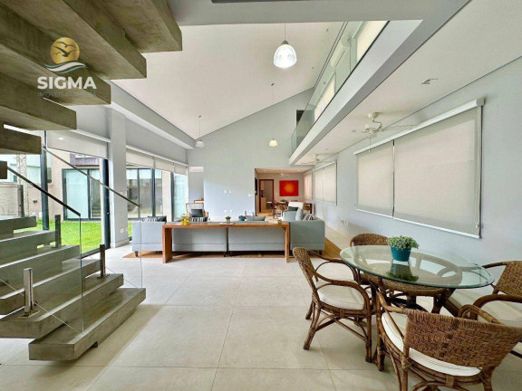 Imagem Casa com 6 Quartos à Venda, 300 m² em Jardim Acapulco - Guarujá Imagem Casa com 6 Quartos à Venda, 300 m² em Jardim Acapulco - Guarujá