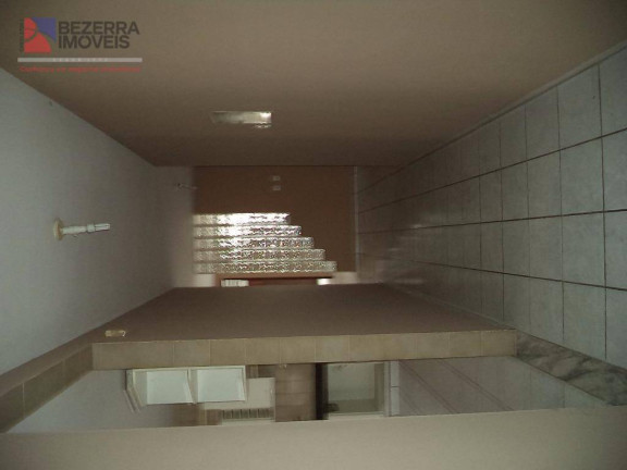 Imagem Casa com 4 Quartos à Venda, 312 m² em Candelária - Natal