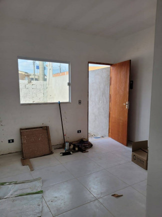 Imagem Casa com 2 Quartos à Venda, 65 m² em Jardim Continental Ii - Taubaté