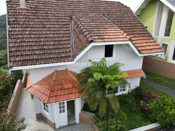 Imagem Casa com 4 Quartos à Venda, 205 m² em Região Do Alto Do Capivari - Campos Do Jordão