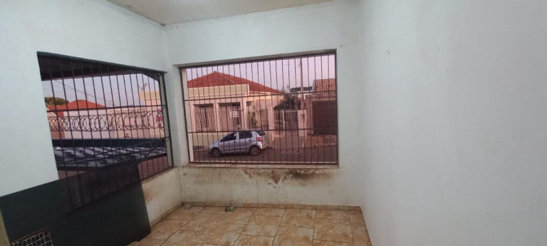 Casa com 3 Quartos à Venda,  em Centro - Getulina