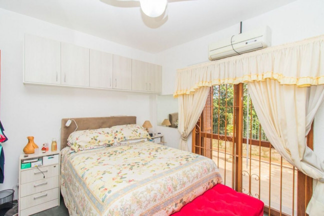 Imagem Imóvel com 4 Quartos à Venda, em Passo Da Areia - Porto Alegre Imagem Imóvel com 4 Quartos à Venda, em Passo Da Areia - Porto Alegre