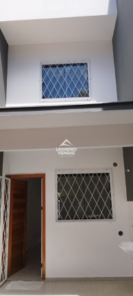 Imagem Sobrado com 2 Quartos à Venda,  em Parque Guarani - Joinville