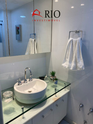 Imagem Imóvel com 4 Quartos à Venda, 147 m² em Barra Da Tijuca - Rio De Janeiro Imagem Imóvel com 4 Quartos à Venda, 147 m² em Barra Da Tijuca - Rio De Janeiro