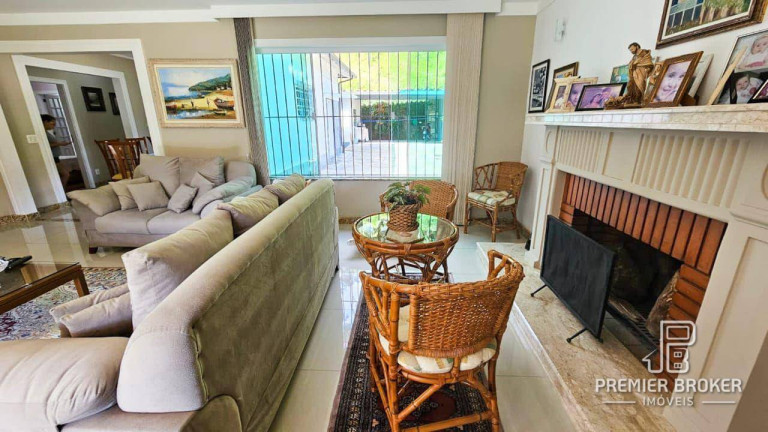 Imagem Casa com 3 Quartos à Venda, 240 m² em Bom Retiro - Teresópolis Imagem Casa com 3 Quartos à Venda, 240 m² em Bom Retiro - Teresópolis