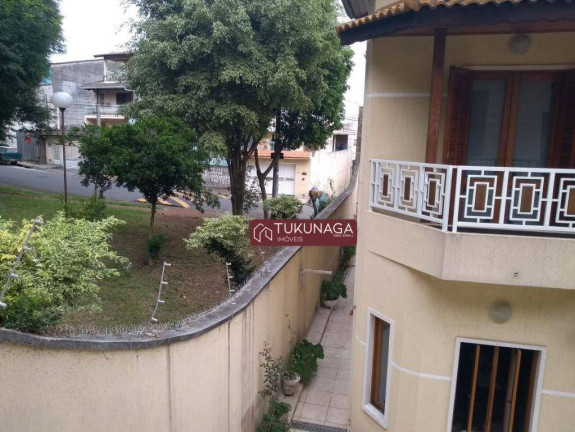 Imagem Sobrado com 3 Quartos à Venda, 305 m² em Jardim Santa Clara - Guarulhos Imagem Sobrado com 3 Quartos à Venda, 305 m² em Jardim Santa Clara - Guarulhos