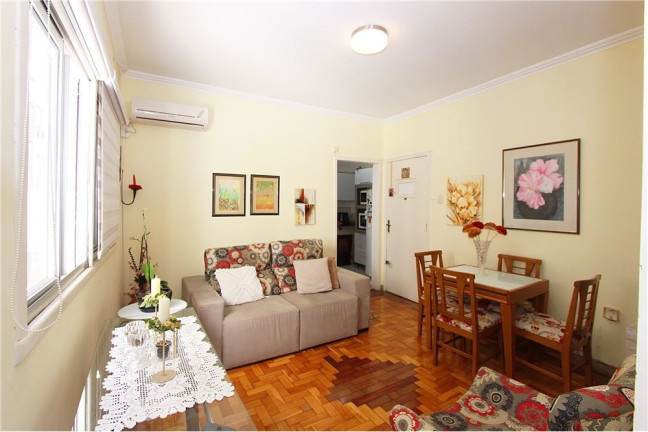 Imóvel com 2 Quartos à Venda,  em Petrópolis - Porto Alegre