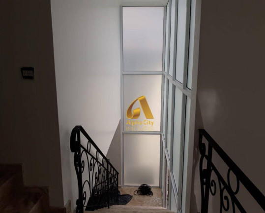 Imagem Casa com 4 Quartos à Venda, 338 m² em Tarumã - Santana De Parnaíba