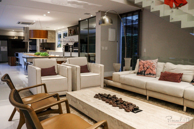 Imagem Casa com 4 Quartos à Venda, 450 m² em Jurerê - Florianópolis Imagem Casa com 4 Quartos à Venda, 450 m² em Jurerê - Florianópolis