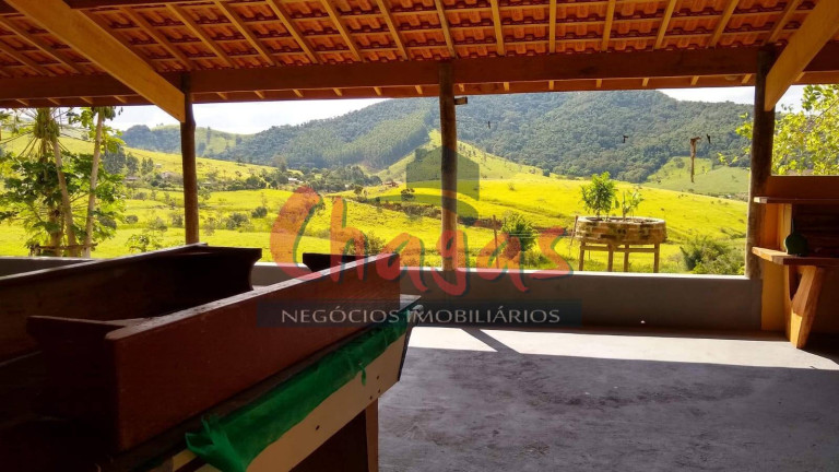Imagem Chácara com 4 Quartos à Venda, 200 m² em Varjão - Paraibuna