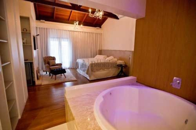 Imagem Casa com 5 Quartos à Venda, 700 m² em Praia Dos Amores - Balneário Camboriú
