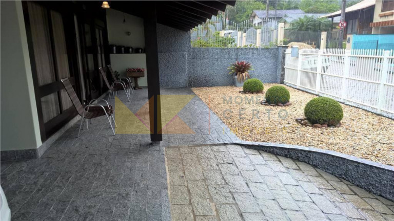 Imagem Casa com 3 Quartos à Venda, 195 m² em Velha - Blumenau Imagem Casa com 3 Quartos à Venda, 195 m² em Velha - Blumenau
