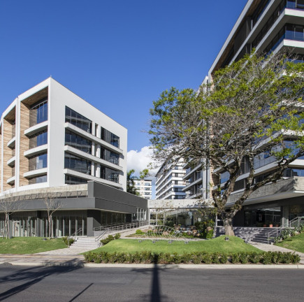Sala Comercial à Venda, 40 m² em Tristeza - Porto Alegre