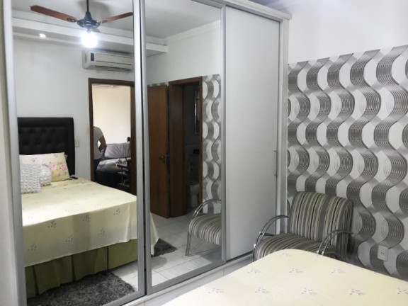 Imagem Casa com 3 Quartos à Venda, 204 m² em Jardim Sabará - Porto Alegre Imagem Casa com 3 Quartos à Venda, 204 m² em Jardim Sabará - Porto Alegre
