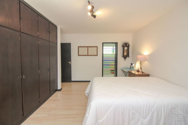 Imagem Casa com 3 Quartos à Venda, 246 m² em Ipanema - Porto Alegre