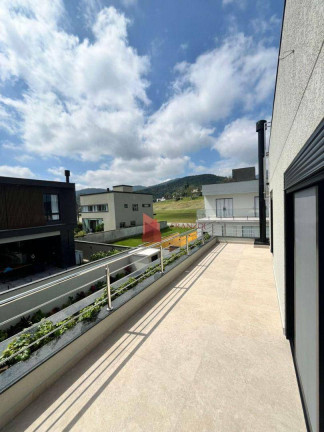 Imagem Sobrado com 4 Quartos à Venda, 265 m² em Santa Regina - Camboriú