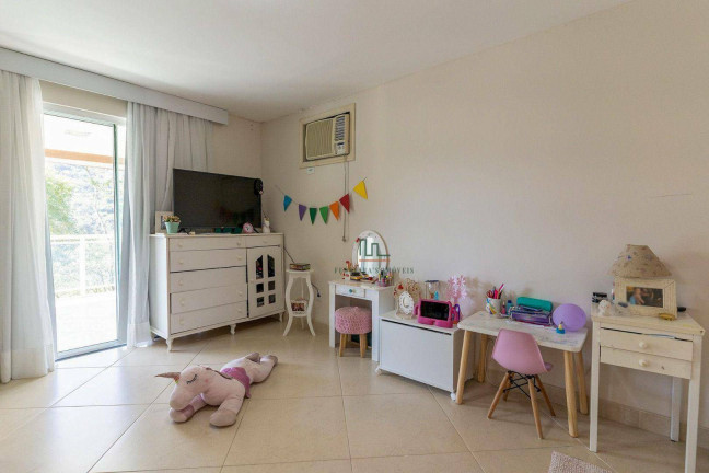 Imagem Casa com 3 Quartos à Venda, 280 m² em Itaipu - Niterói