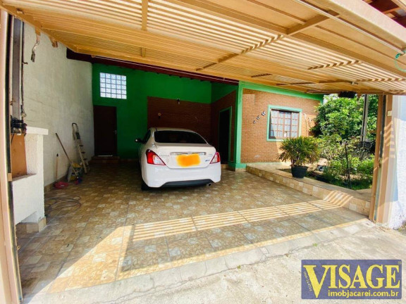 Casa com 3 Quartos à Venda,  em Jd. St. Maria - Jacareí