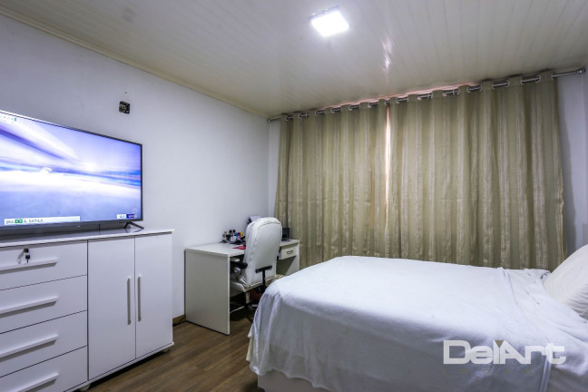 Imagem Casa com 2 Quartos à Venda, 93 m² em Xaxim - Curitiba