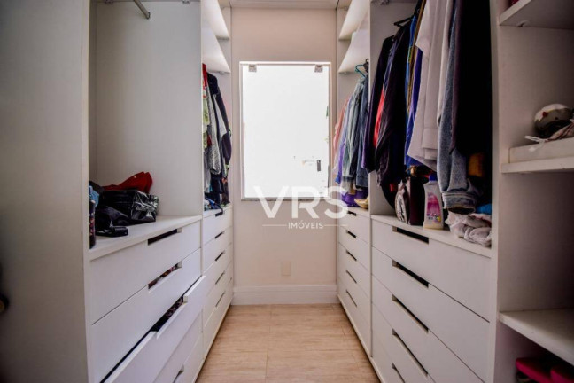 Imagem Casa com 4 Quartos à Venda, 225 m² em Quebra Frascos - Teresópolis Imagem Casa com 4 Quartos à Venda, 225 m² em Quebra Frascos - Teresópolis