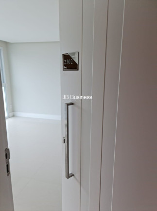Imagem Imóvel com 3 Quartos à Venda, 138 m² em Centro - Balneário Camboriú