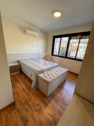 Imagem Casa com 3 Quartos à Venda, 140 m² em Jardim Europa - Porto Alegre Imagem Casa com 3 Quartos à Venda, 140 m² em Jardim Europa - Porto Alegre