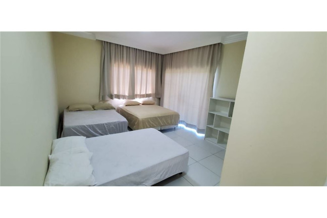 Imagem Casa com 7 Quartos à Venda, 680 m² em Praia De Guarajuba - Camaçari Imagem Casa com 7 Quartos à Venda, 680 m² em Praia De Guarajuba - Camaçari