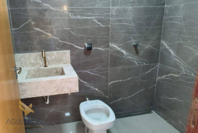 Imagem Sobrado com 3 Quartos à Venda, 142 m² em Vila Ieda - Campo Grande