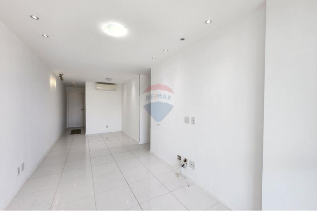 Imagem Apartamento com 4 Quartos à Venda, 97 m² em Freguesia - Rio De Janeiro