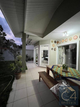 Imagem Casa com 4 Quartos para Alugar, 300 m² em Urbanova Vii - São José Dos Campos