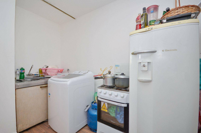 Imagem Kitnet com 1 Quarto à Venda, 21 m² em Centro - Curitiba