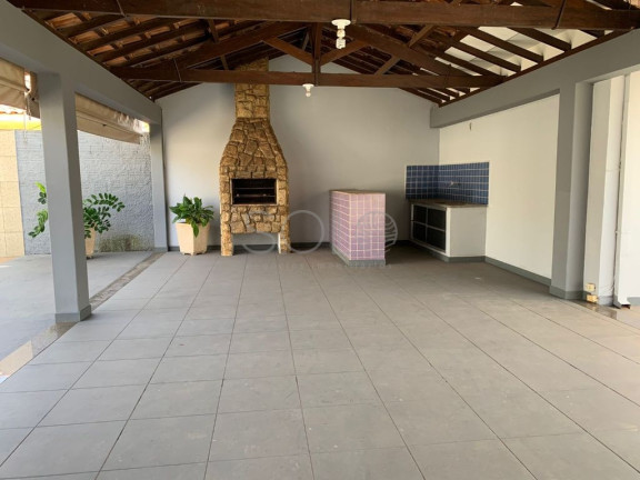 Imagem Casa com 2 Quartos à Venda, 470 m² em Jardim Viaduto (vila Xavier) - Araraquara Imagem Casa com 2 Quartos à Venda, 470 m² em Jardim Viaduto (vila Xavier) - Araraquara