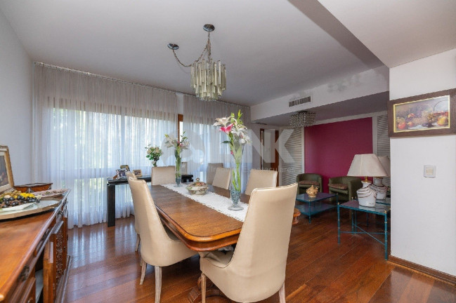 Imagem Apartamento com 3 Quartos à Venda, 247 m² em Petrópolis - Porto Alegre Imagem Apartamento com 3 Quartos à Venda, 247 m² em Petrópolis - Porto Alegre