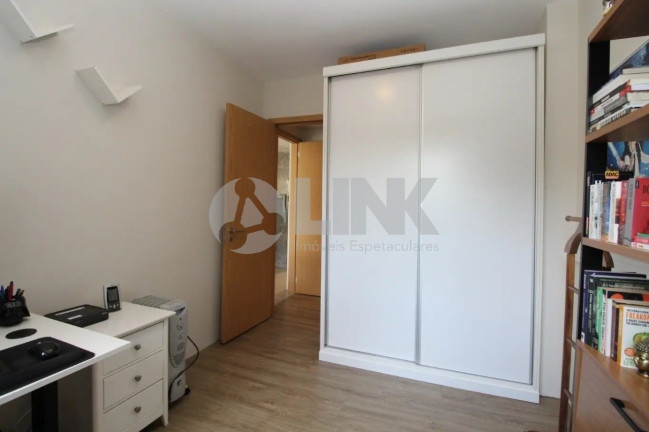 Imagem Apartamento com 3 Quartos à Venda, 105 m² em Passo Da Areia - Porto Alegre