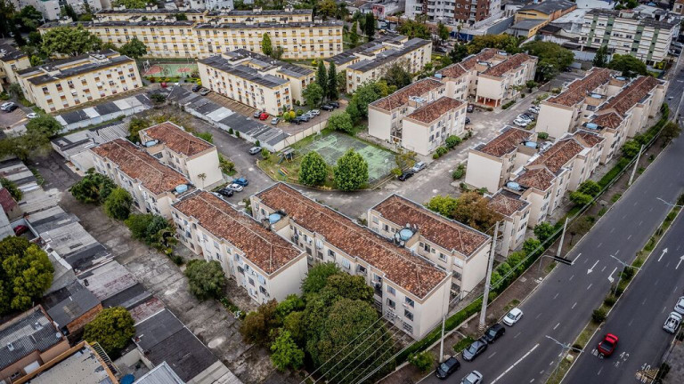 Imagem Apartamento com 4 Quartos à Venda, 74 m² em Passo Da Areia - Porto Alegre
