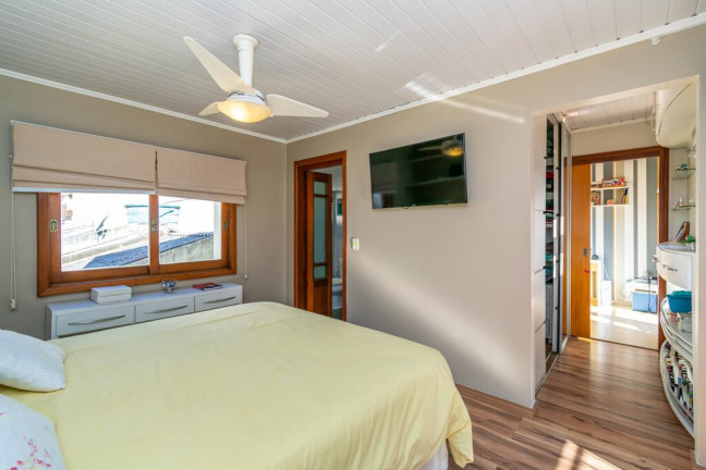 Imagem Imóvel com 2 Quartos à Venda,  em Petrópolis - Porto Alegre