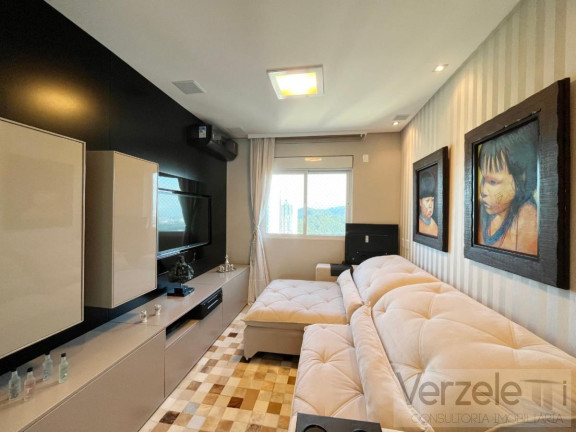 Imagem Apartamento com 3 Quartos à Venda, 144 m² em Centro Imagem Apartamento com 3 Quartos à Venda, 144 m² em Centro