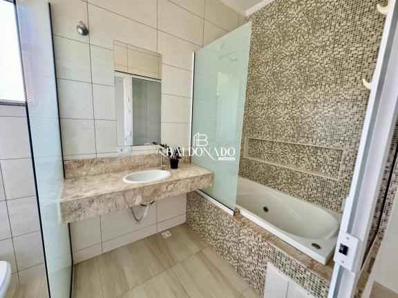 Imagem Casa com 3 Quartos à Venda, 150 m² em Centro - Extrema Imagem Casa com 3 Quartos à Venda, 150 m² em Centro - Extrema