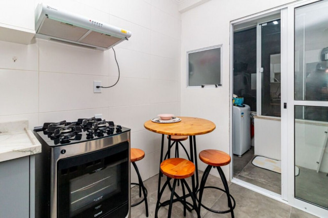 Imagem Imóvel com 1 Quarto à Venda, 49 m² em Bom Fim - Porto Alegre Imagem Imóvel com 1 Quarto à Venda, 49 m² em Bom Fim - Porto Alegre