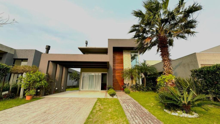 Casa com 4 Quartos à Venda,  em Zona Nova - Capao Da Canoa
