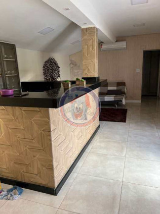 Imagem Casa com 5 Quartos à Venda, 350 m² em Flórida - Praia Grande Imagem Casa com 5 Quartos à Venda, 350 m² em Flórida - Praia Grande