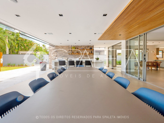 Imagem Casa com 6 Quartos à Venda, em Tabatinga - Caraguatatuba Imagem Casa com 6 Quartos à Venda, em Tabatinga - Caraguatatuba