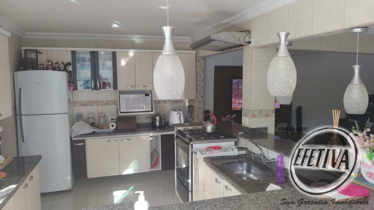 Imagem Casa com 5 Quartos à Venda, 400 m² em Cajuru - Curitiba