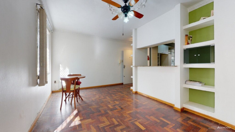 Imagem Imóvel com 3 Quartos à Venda, 80 m² em Medianeira - Porto Alegre Imagem Imóvel com 3 Quartos à Venda, 80 m² em Medianeira - Porto Alegre
