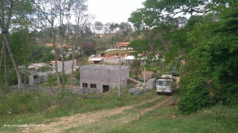 Imagem Casa à Venda, em Clube Dos Oficias - Ibiúna Imagem Casa à Venda, em Clube Dos Oficias - Ibiúna