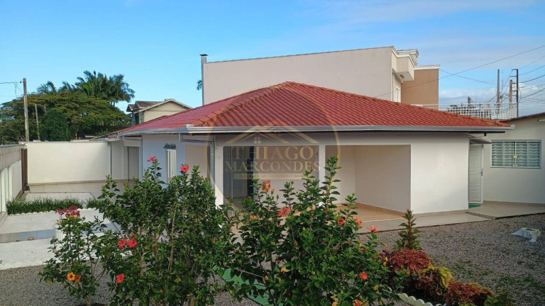 Imagem Casa com 3 Quartos à Venda, 166 m² em Centro - Guaratuba