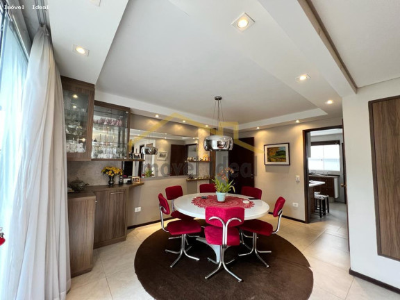 Imagem Casa com 6 Quartos à Venda, 210 m² em Guabirotuba - Curitiba Imagem Casa com 6 Quartos à Venda, 210 m² em Guabirotuba - Curitiba