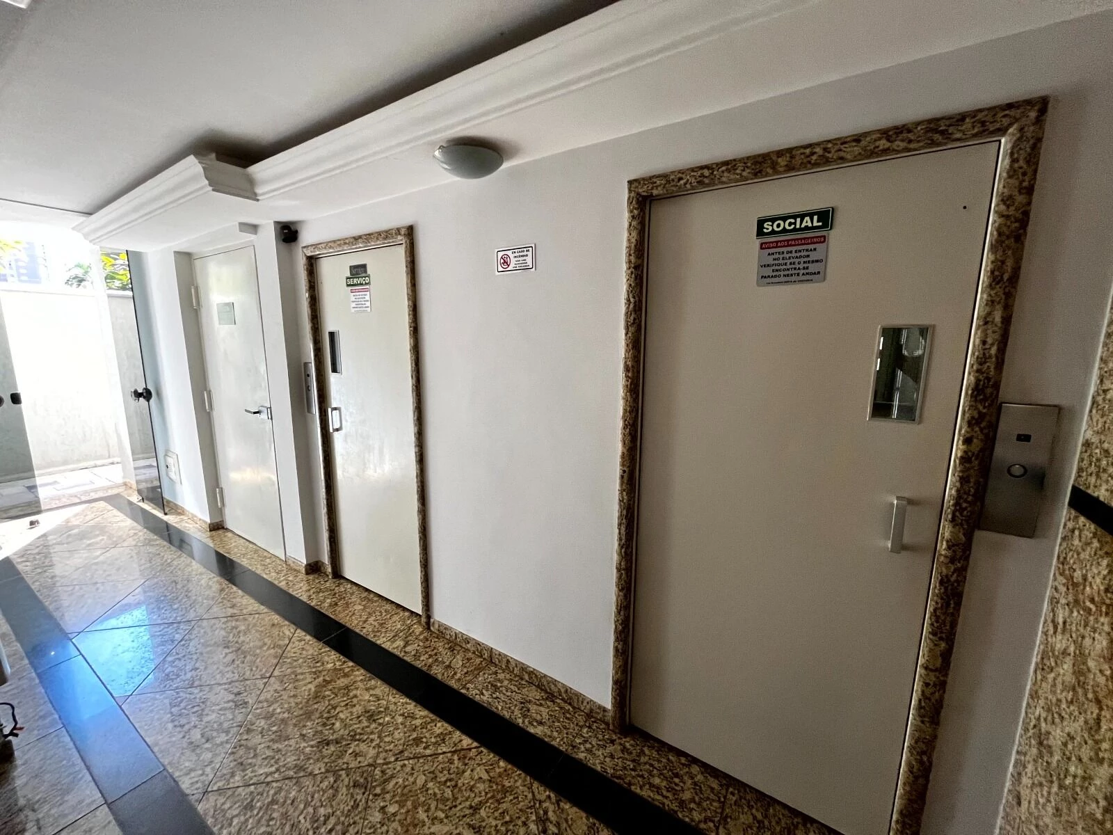 Imagem Apartamento com 3 Quartos à Venda, 197 m² em Setor Bueno - Goiânia Imagem Apartamento com 3 Quartos à Venda, 197 m² em Setor Bueno - Goiânia