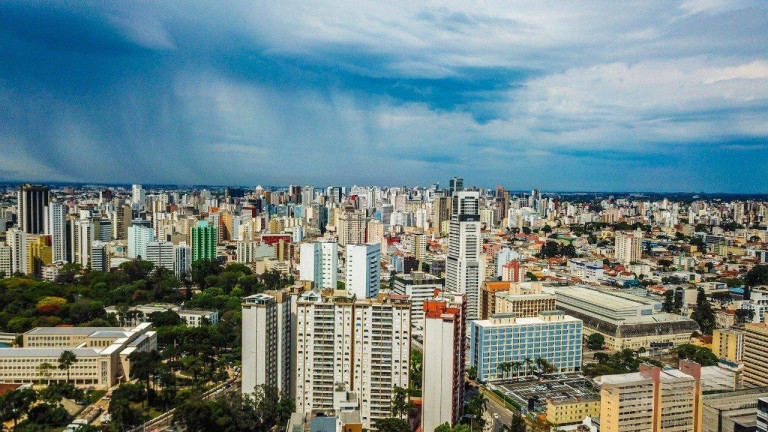 Imagem Terreno à Venda, 747 m² em Centro Cívico - Curitiba Imagem Terreno à Venda, 747 m² em Centro Cívico - Curitiba