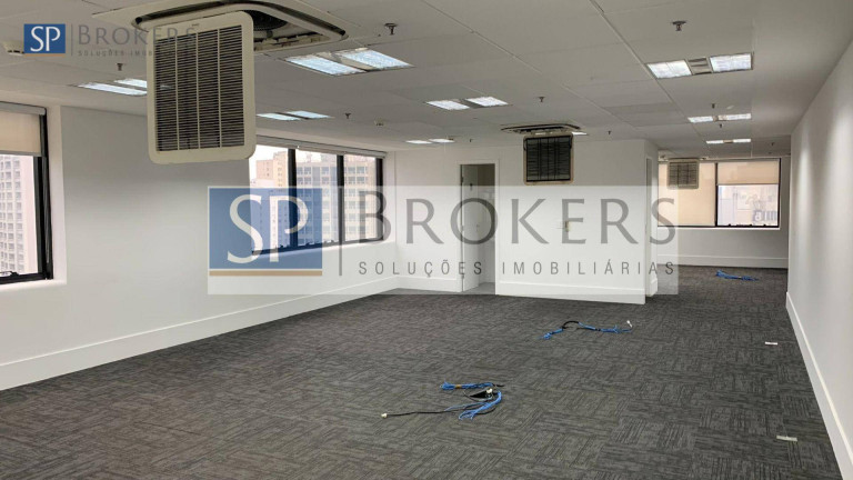 Imagem Sala Comercial à Venda ou Locação, 225 m² em Itaim Bibi - São Paulo Imagem Sala Comercial à Venda ou Locação, 225 m² em Itaim Bibi - São Paulo